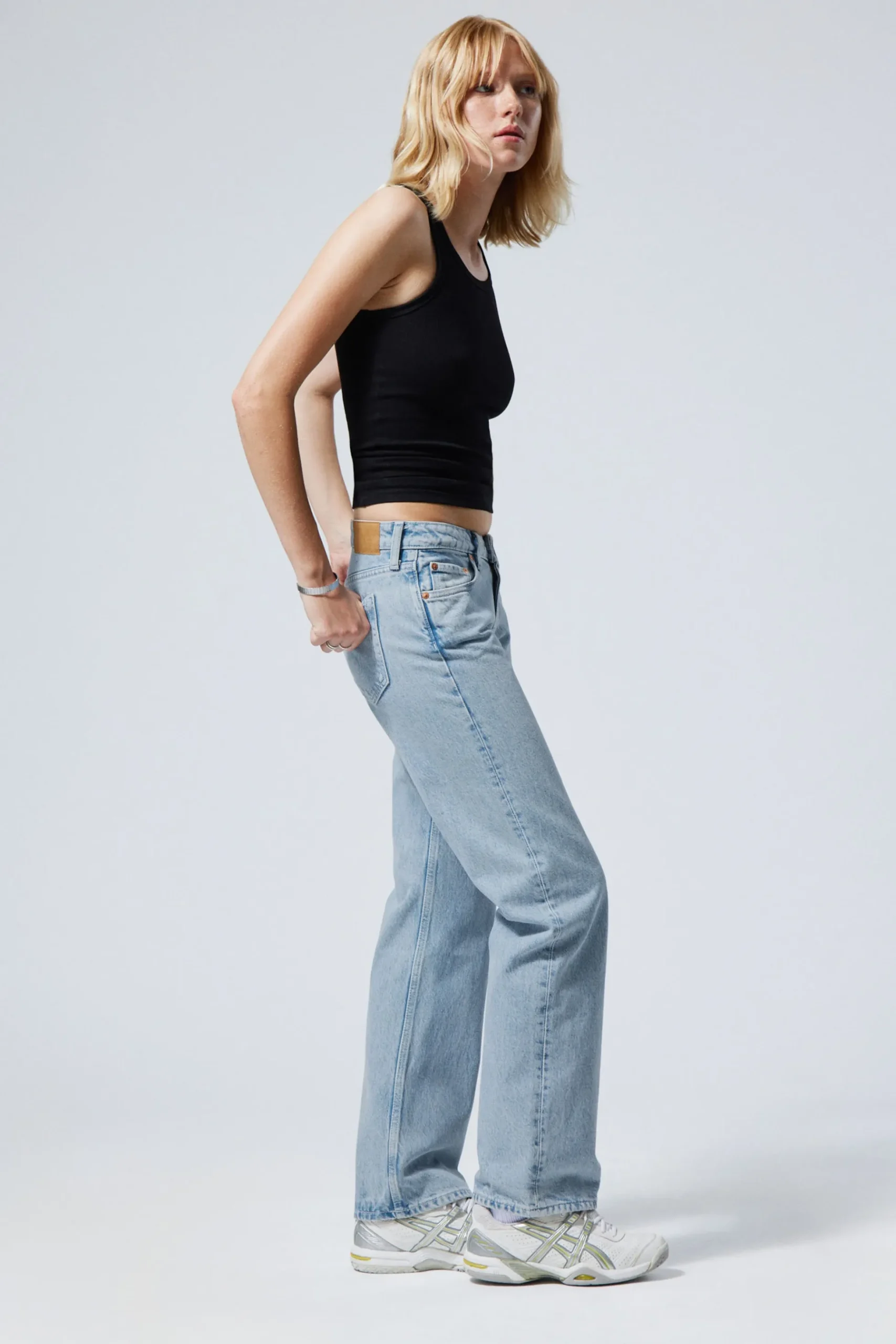 Weekday ARROW LOW RISE REGULAR STRAIGHT LEG JEANS summer blue light blue Hot