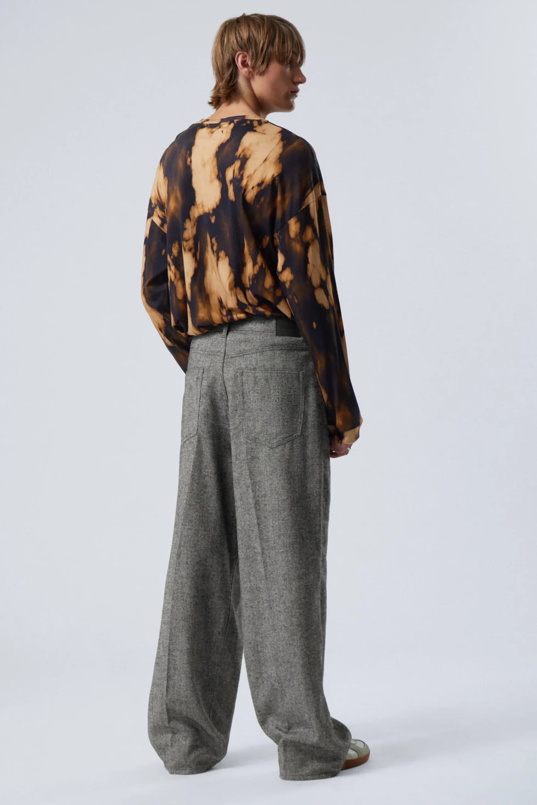 Weekday ASTRO LOOSE BAGGY HERRINGBONE TROUSERS dark grey Outlet