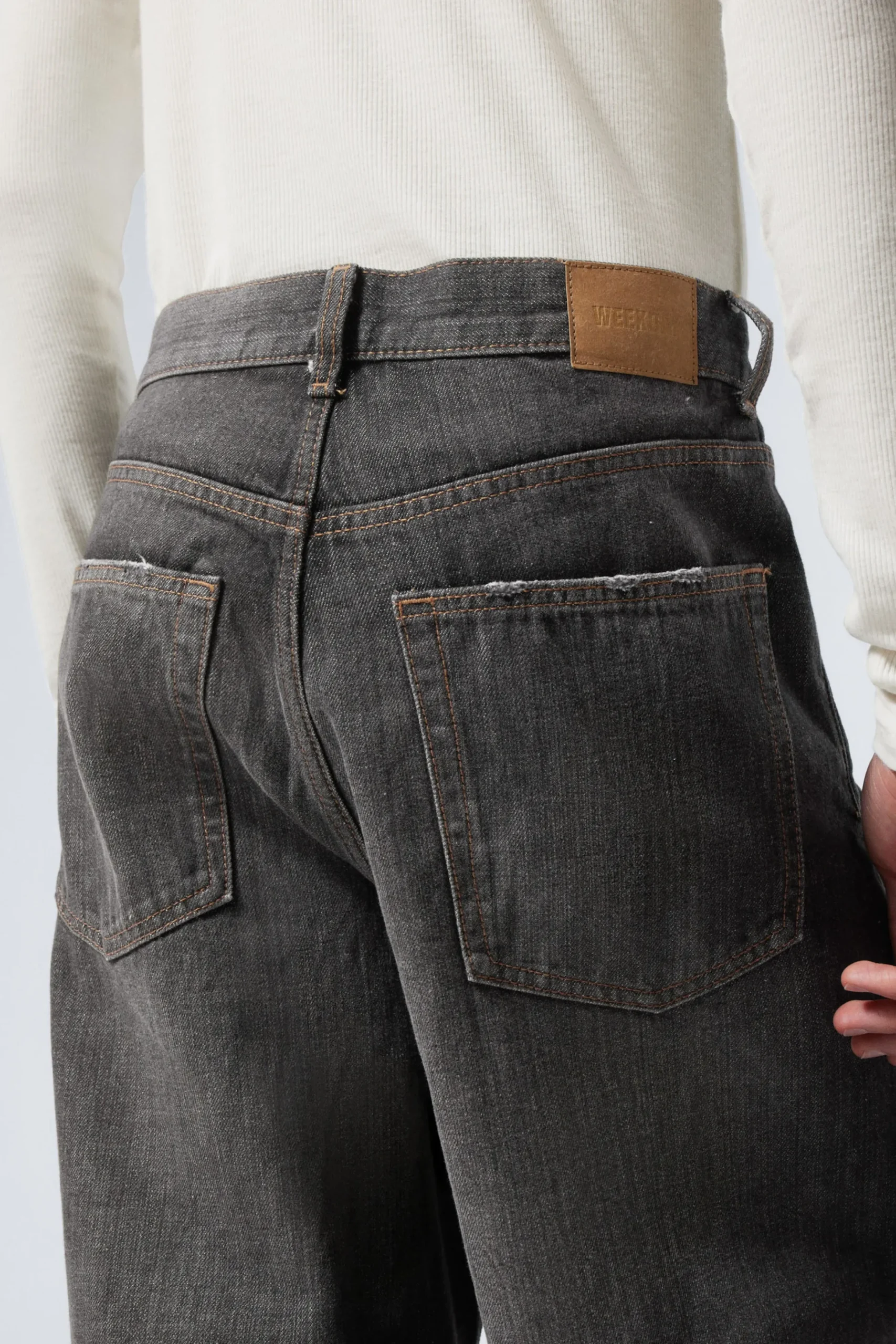 Weekday ASTRO LOOSE BAGGY LEG JEANS ash black black Hot