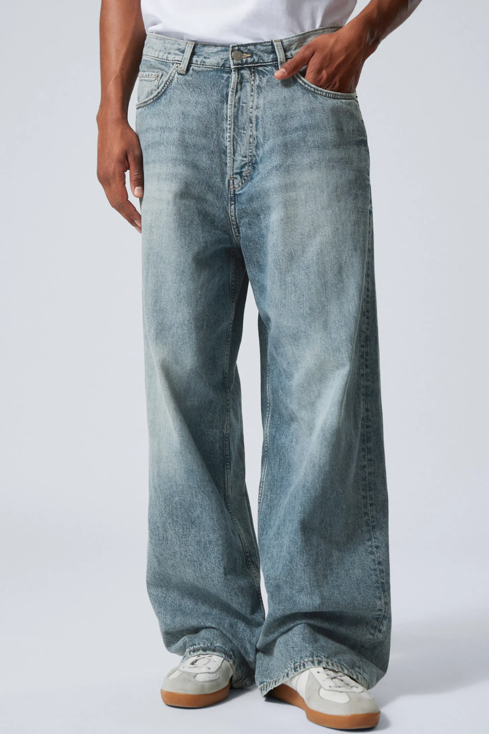 Weekday ASTRO LOOSE BAGGY LEG JEANS torn blue medium blue Online