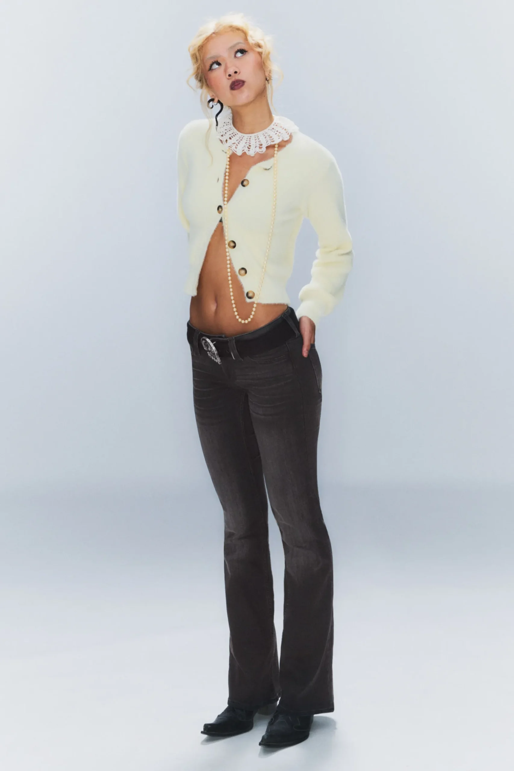 Weekday BOOTY BEI LOW WAIST SKINNY BOOTCUT JEANS black Best