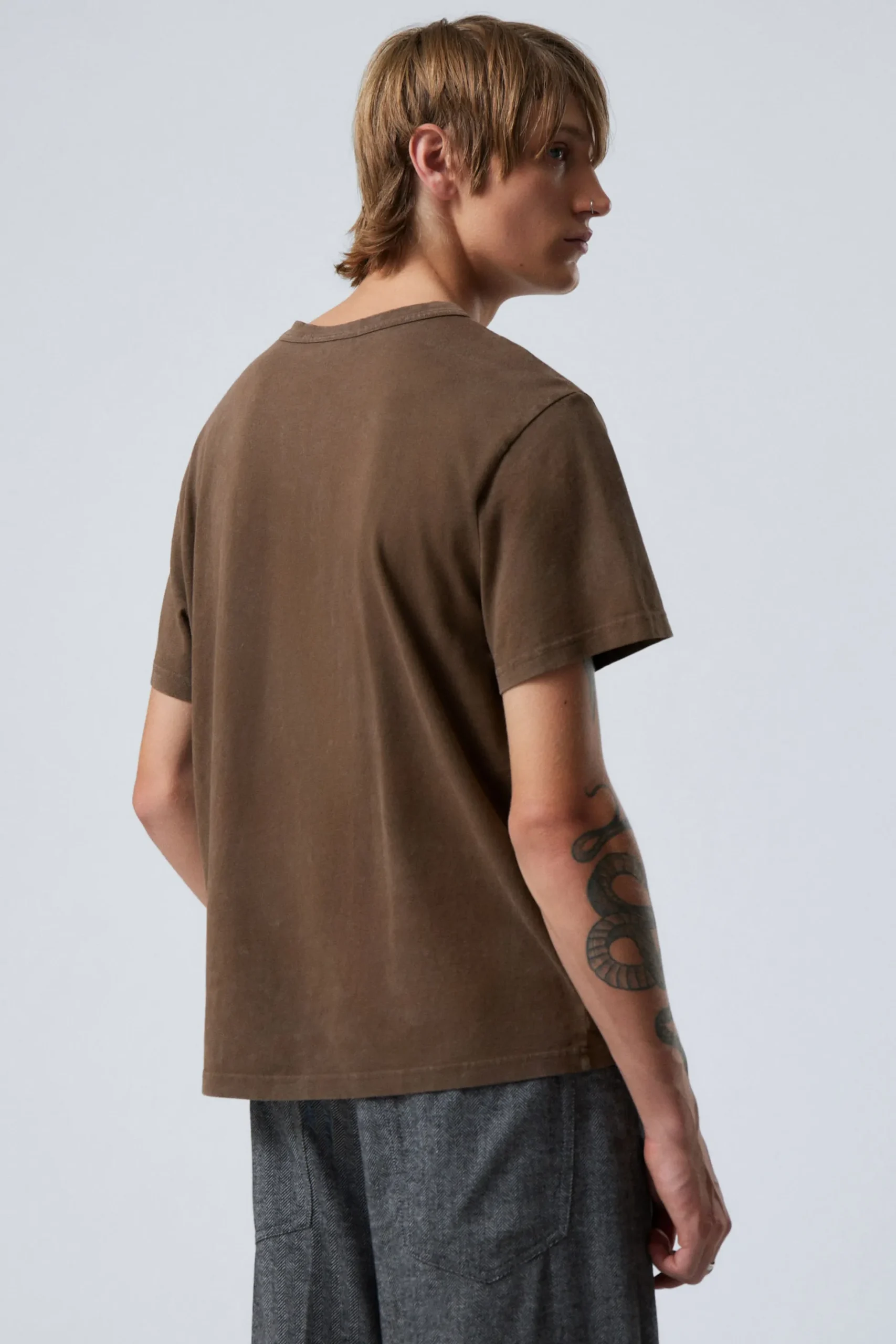 Weekday BOXY LIGHTWEIGHT GRAPHIC T-SHIRT dark brown Outlet