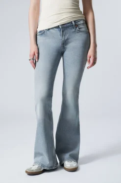 Weekday FLAME LOW RISE SLIM FLARED LEG JEANS stone blue light blue Clearance