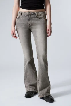 Weekday FLAME LOW RISE SLIM FLARED LEG JEANS canyon grey medium grey Best