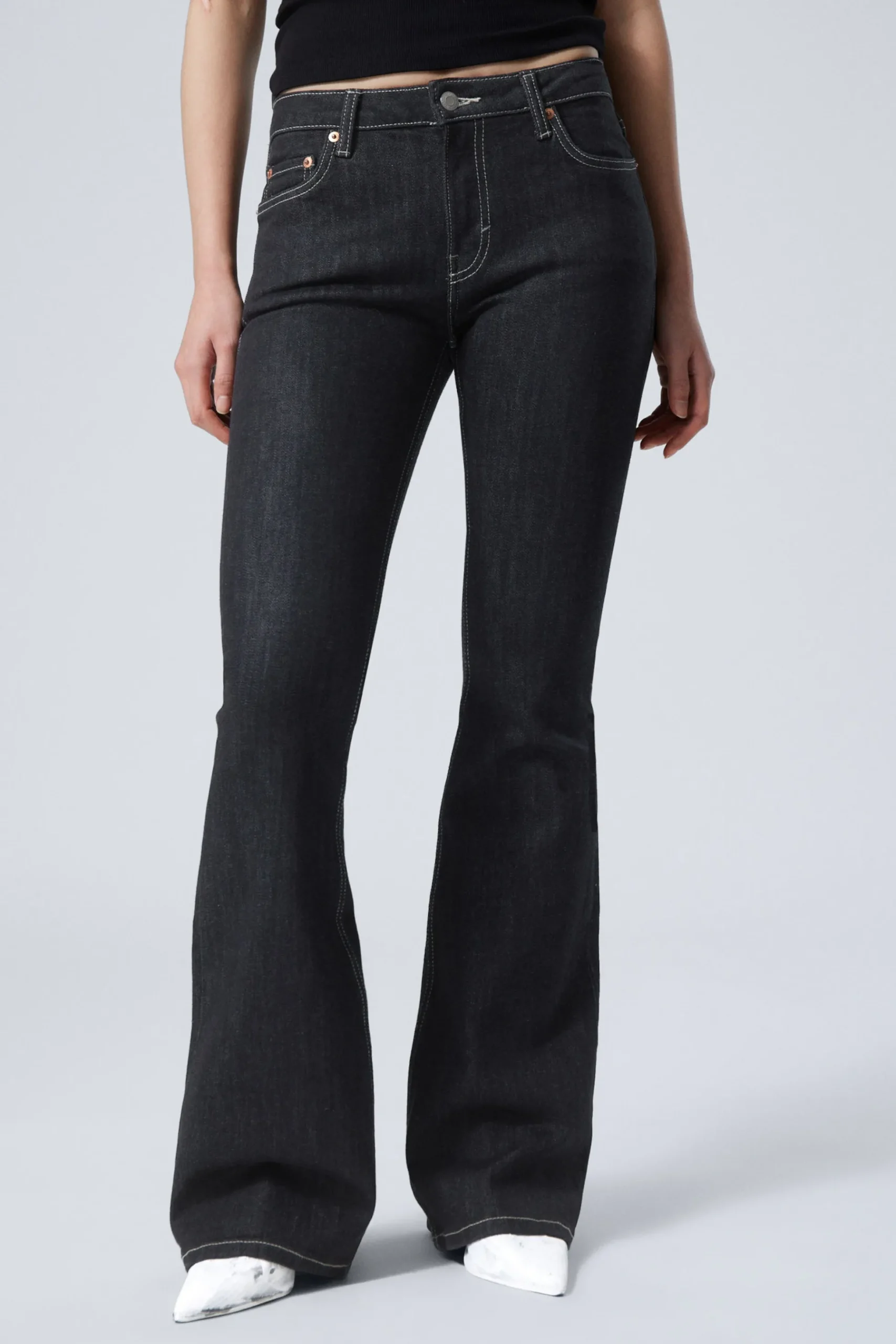 Weekday FLAME LOW RISE SLIM FLARED LEG JEANS black rinse black New