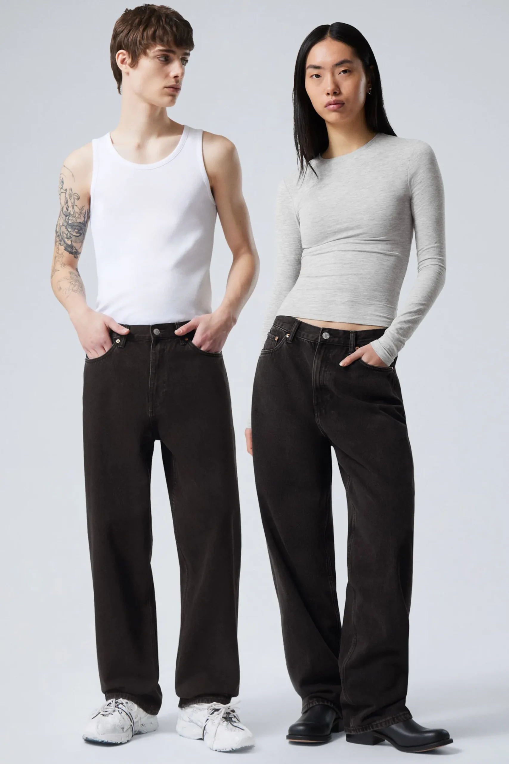 Weekday GALAXY LOOSE STRAIGHT LEG JEANS tuned black black Sale