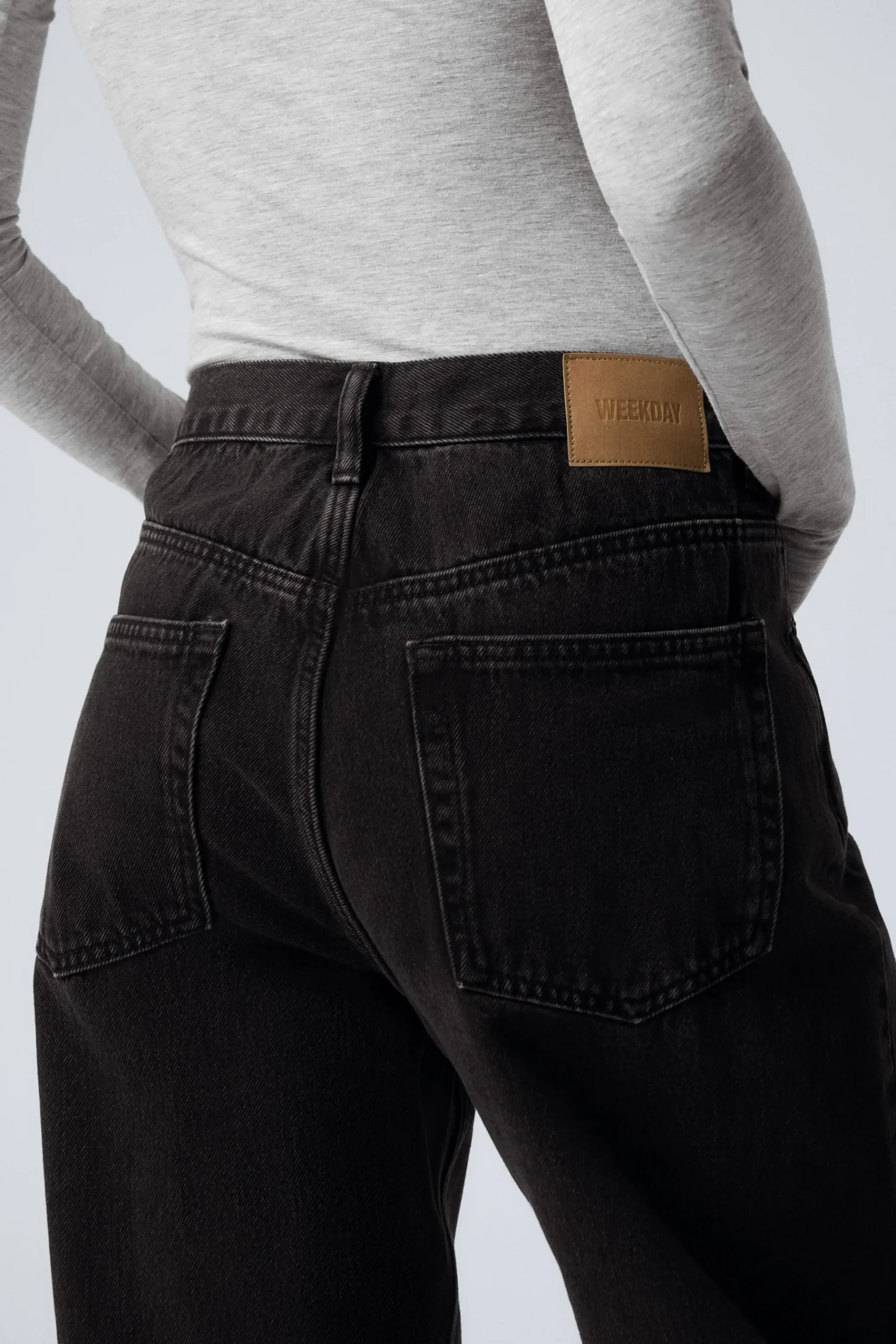 Weekday GALAXY LOOSE STRAIGHT LEG JEANS tuned black black Sale