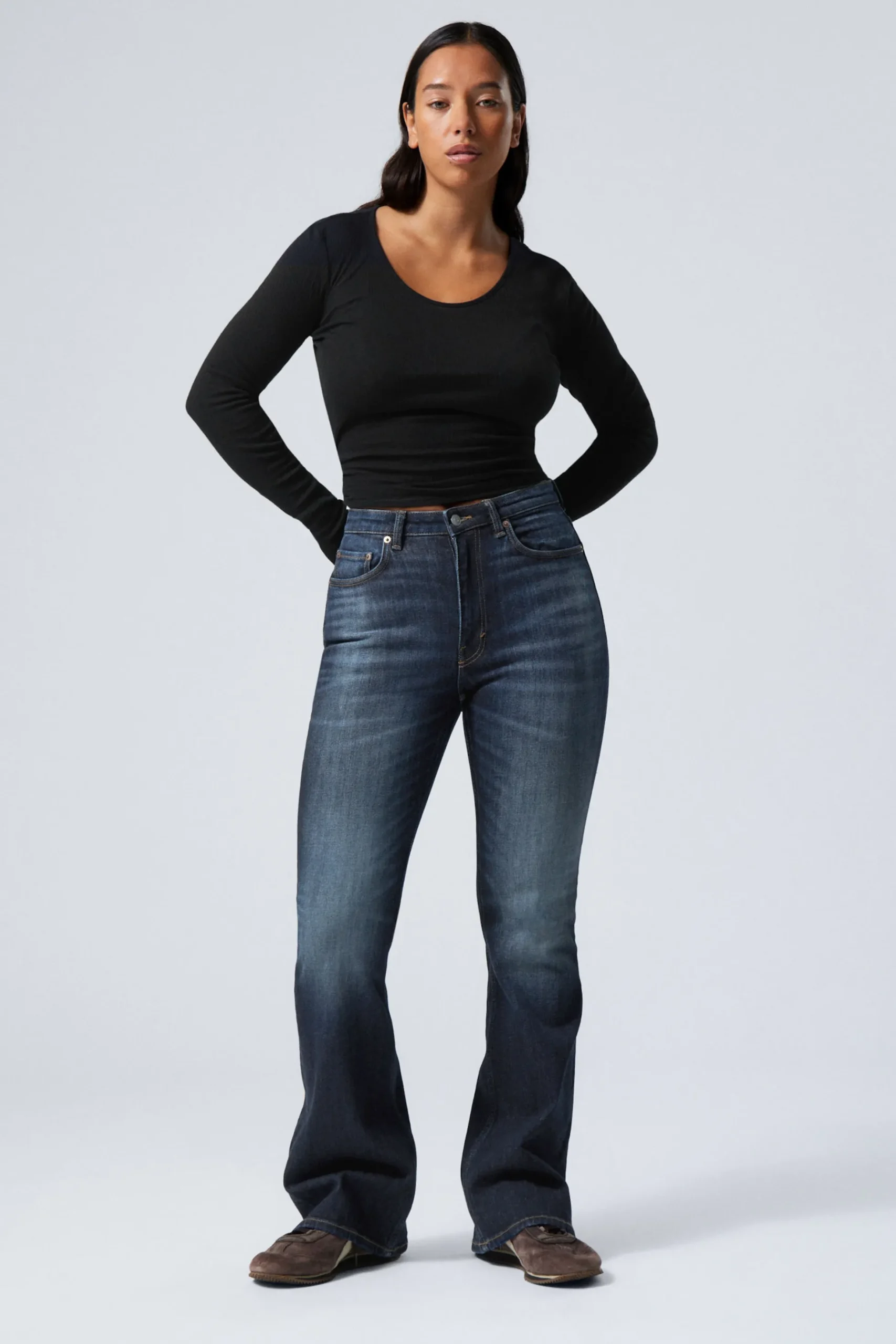 Weekday GLOW CURVE HIGH WAISTED REGULAR FLARED LEG JEANS vein blue dark blue Clearance