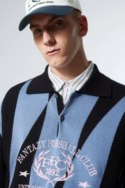 Weekday GRAPHIC POLO SWEATER black/blue fantazy fussball Hot