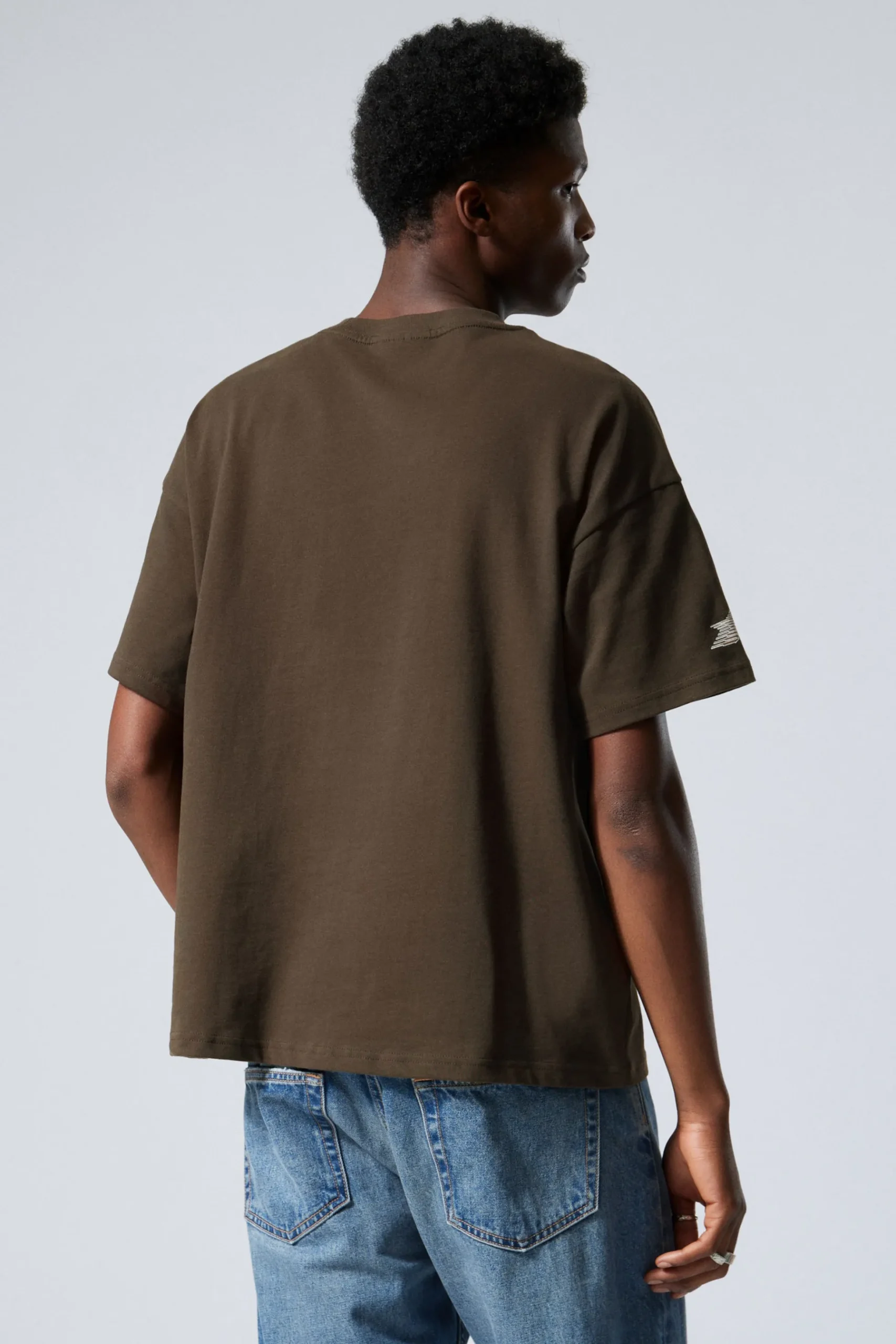 Weekday GREAT BOXY PRINTED GRAPHIC TEE dark brown sports logos Outlet