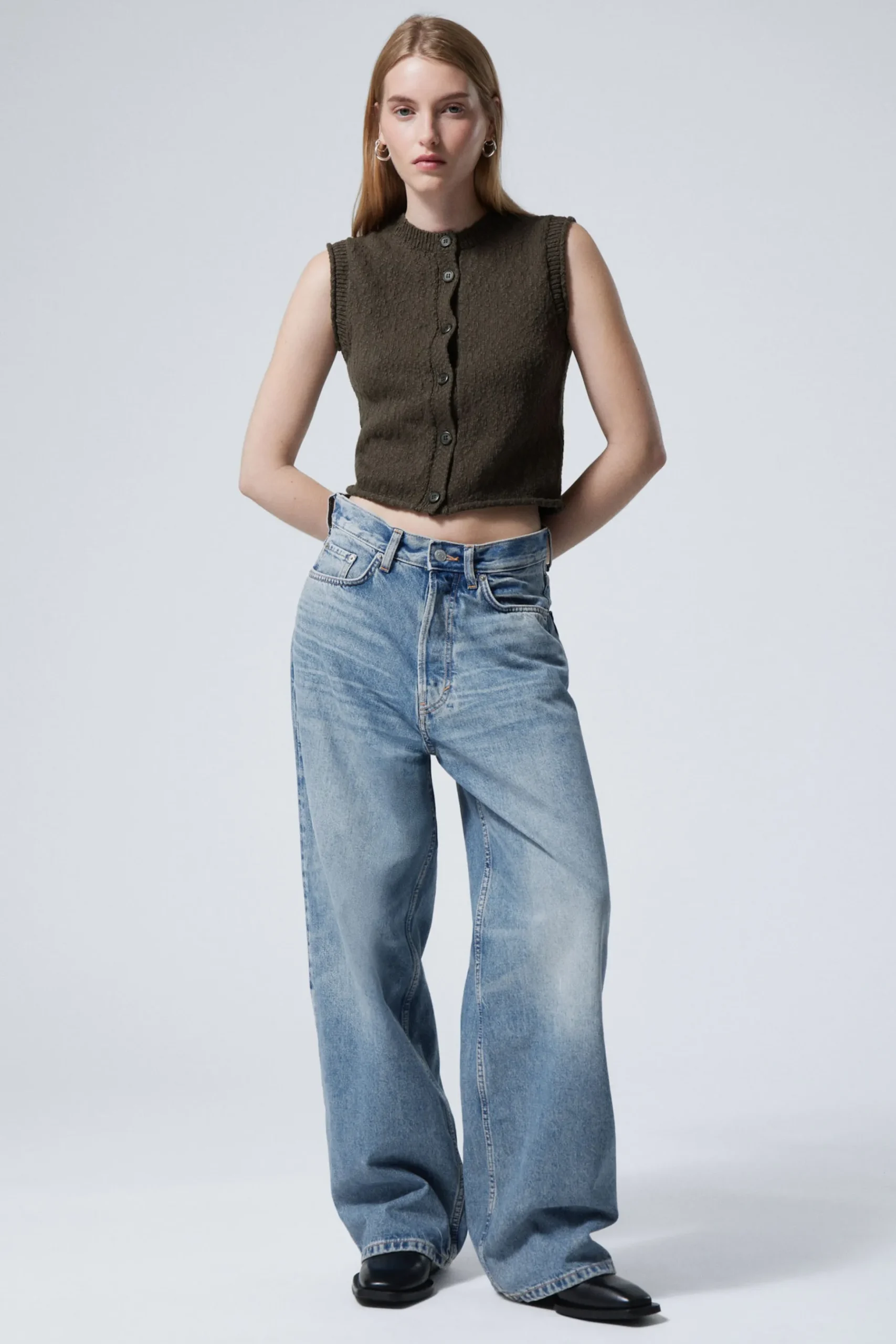 Weekday KNITTED SINGLE-BREASTED VEST dark greyish brown New