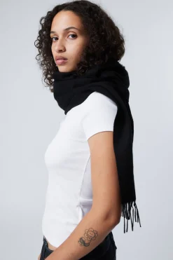 Weekday LONG WOVEN WOOL SCARF black Shop