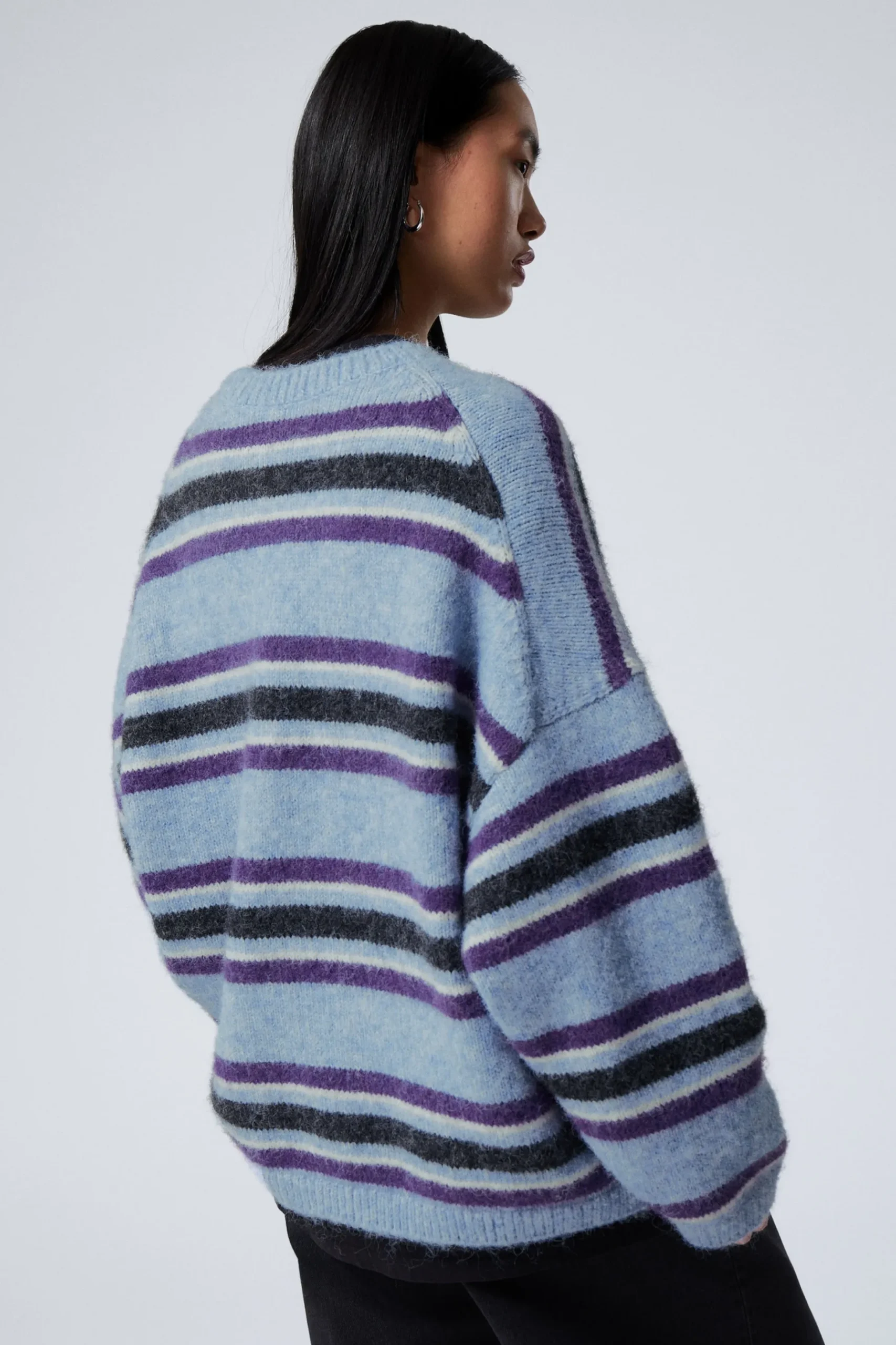 Weekday LOOSE GRAPHIC KNITTED SWEATER blue multi stripe Outlet