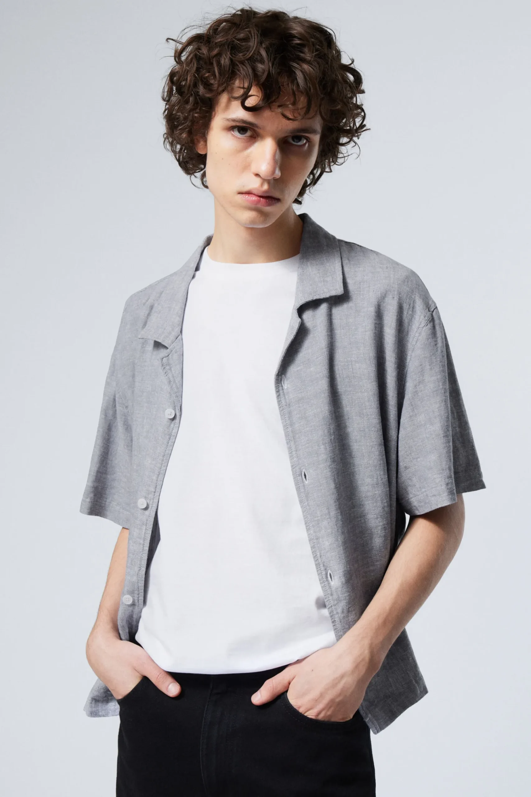 Weekday LOOSE SHORT SLEEVE LINEN BLEND SHIRT dusty blue Cheap