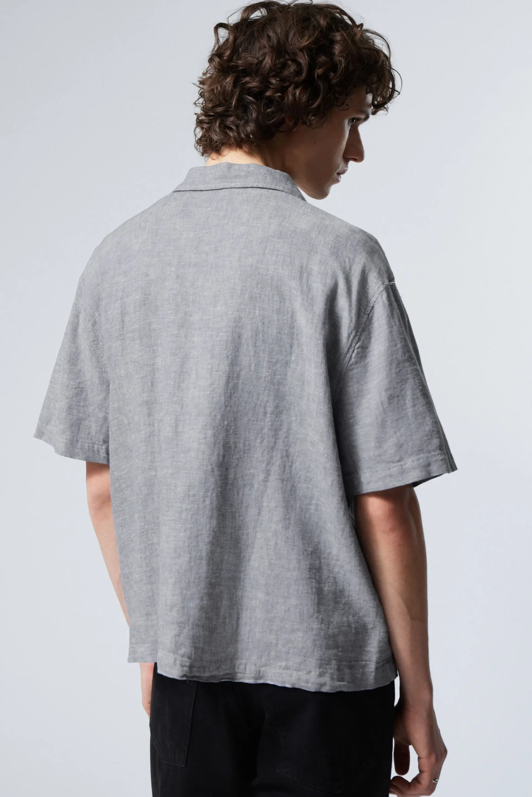 Weekday LOOSE SHORT SLEEVE LINEN BLEND SHIRT dusty blue Cheap