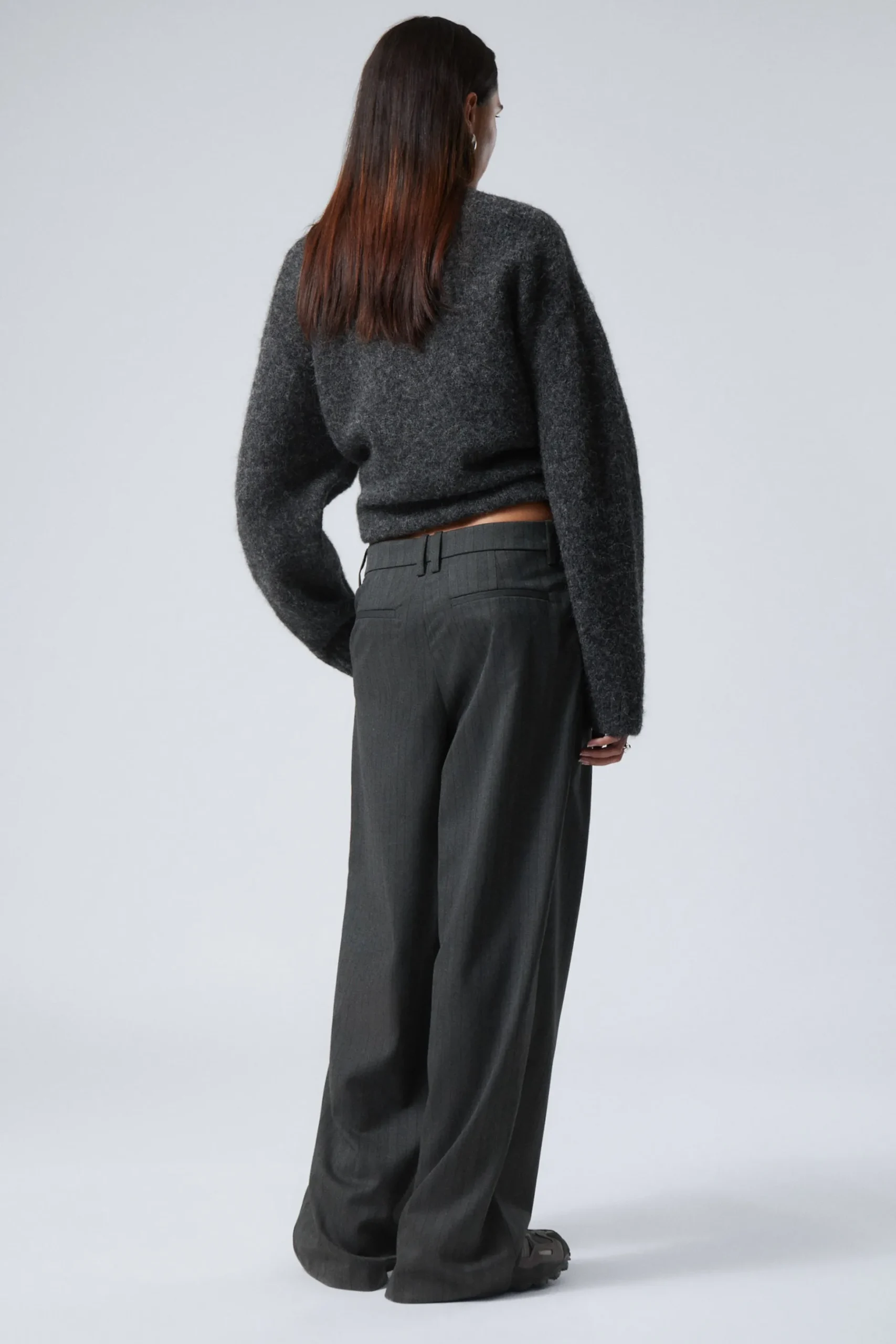 Weekday LOW-WAISTED LOOSE FIT SUIT TROUSERS striped dark grey Cheap