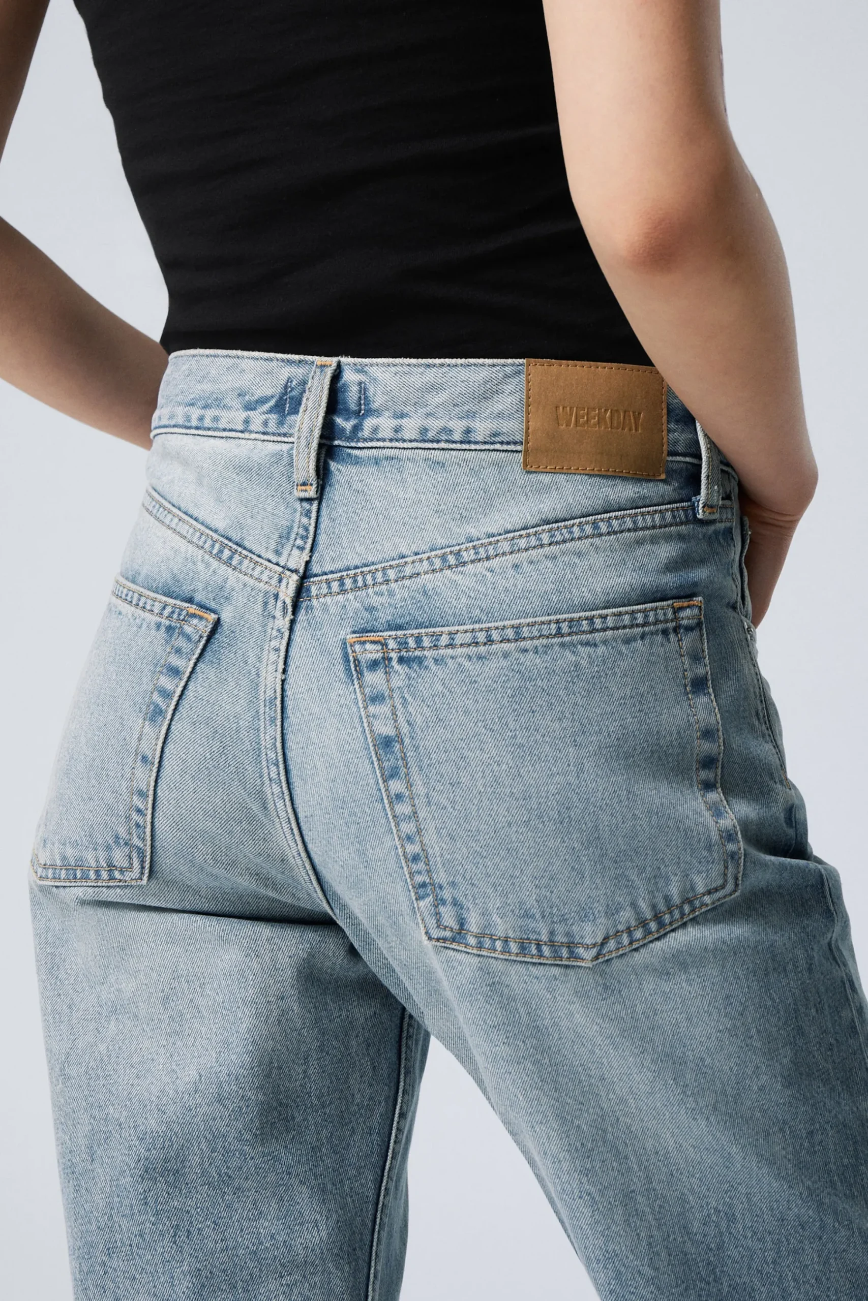 Weekday ORBIT MID RISE REGULAR STRAIGHT LEG JEANS seventeen blue medium blue Flash Sale