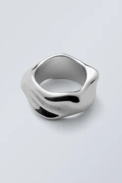 Weekday ORGANIC SHAPED RING silver Fashion