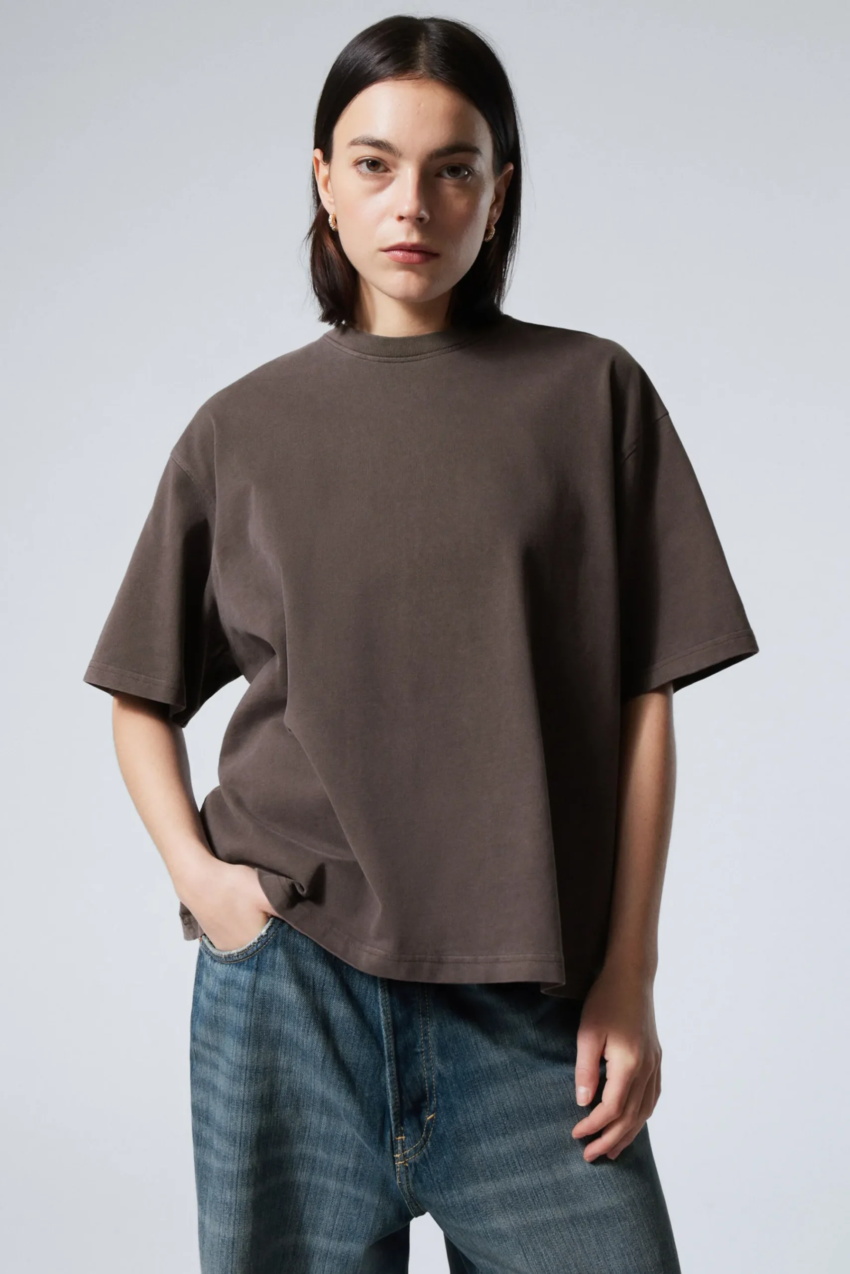 Weekday OVERSIZED HEAVYWEIGHT T-SHIRT washed dark brown Clearance