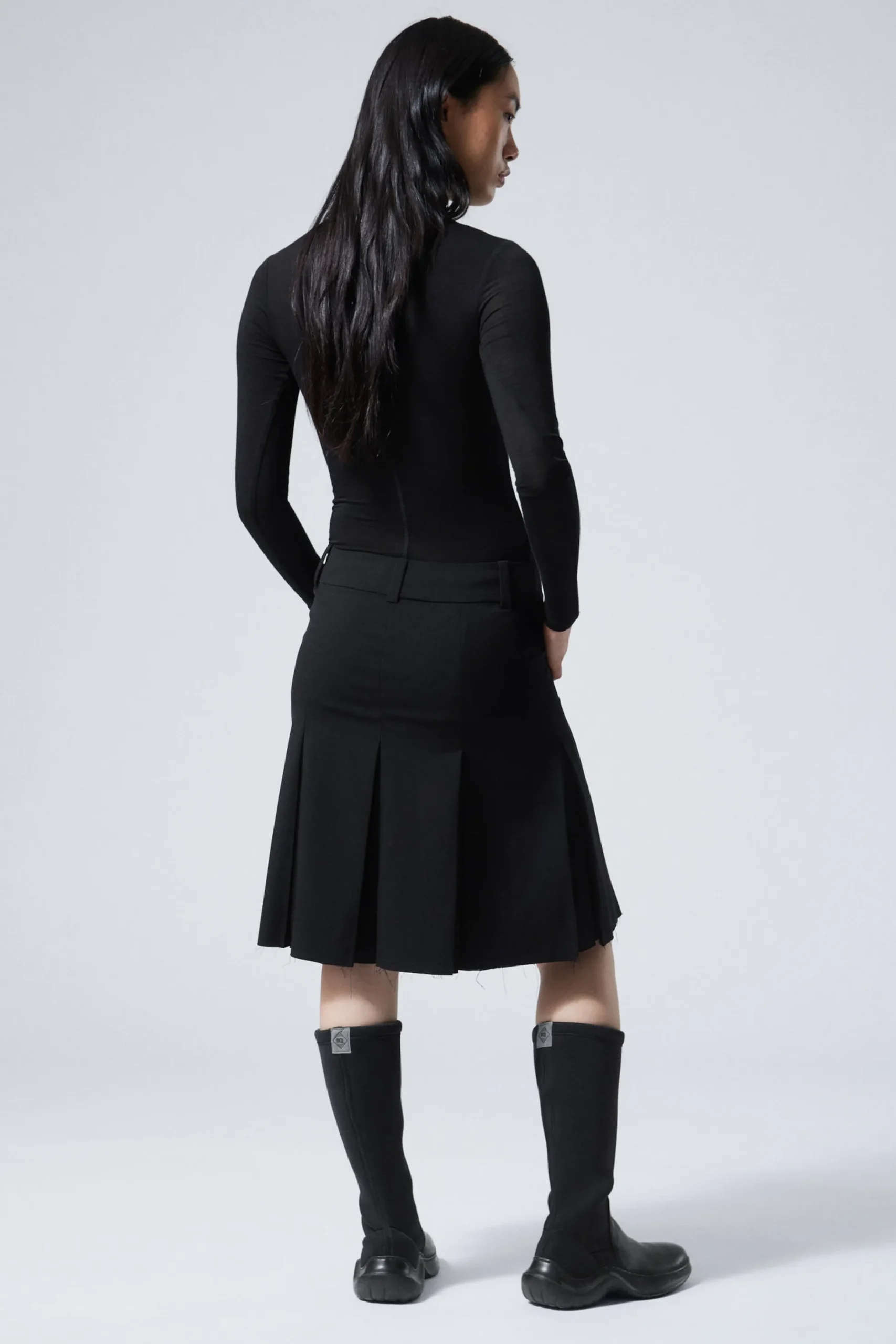 Weekday PLEATED MIDI SUITING SKIRT black Cheap