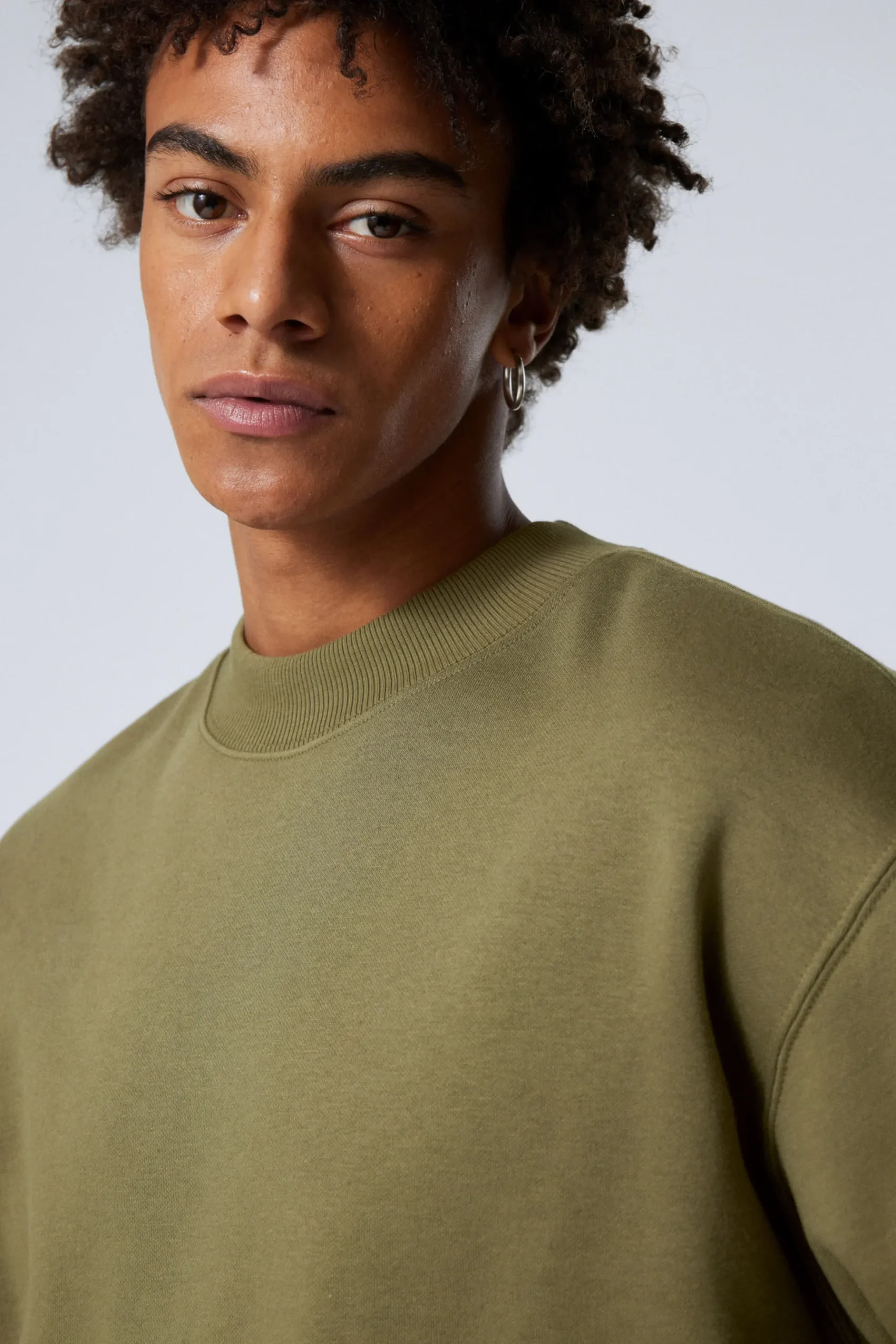 Weekday RELAXED HEAVYWEIGHT SWEATSHIRT dusty khaki green Sale
