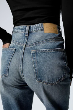 Weekday ROWE SUPER HIGH WAISTED REGULAR STRAIGHT LEG JEANS iron blue medium blue Clearance