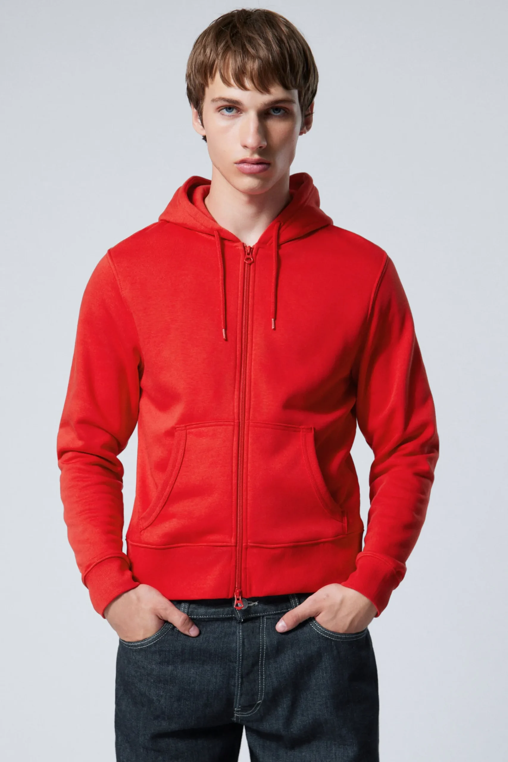 Weekday SHRUNKEN ZIP HOODIE bright red Fashion