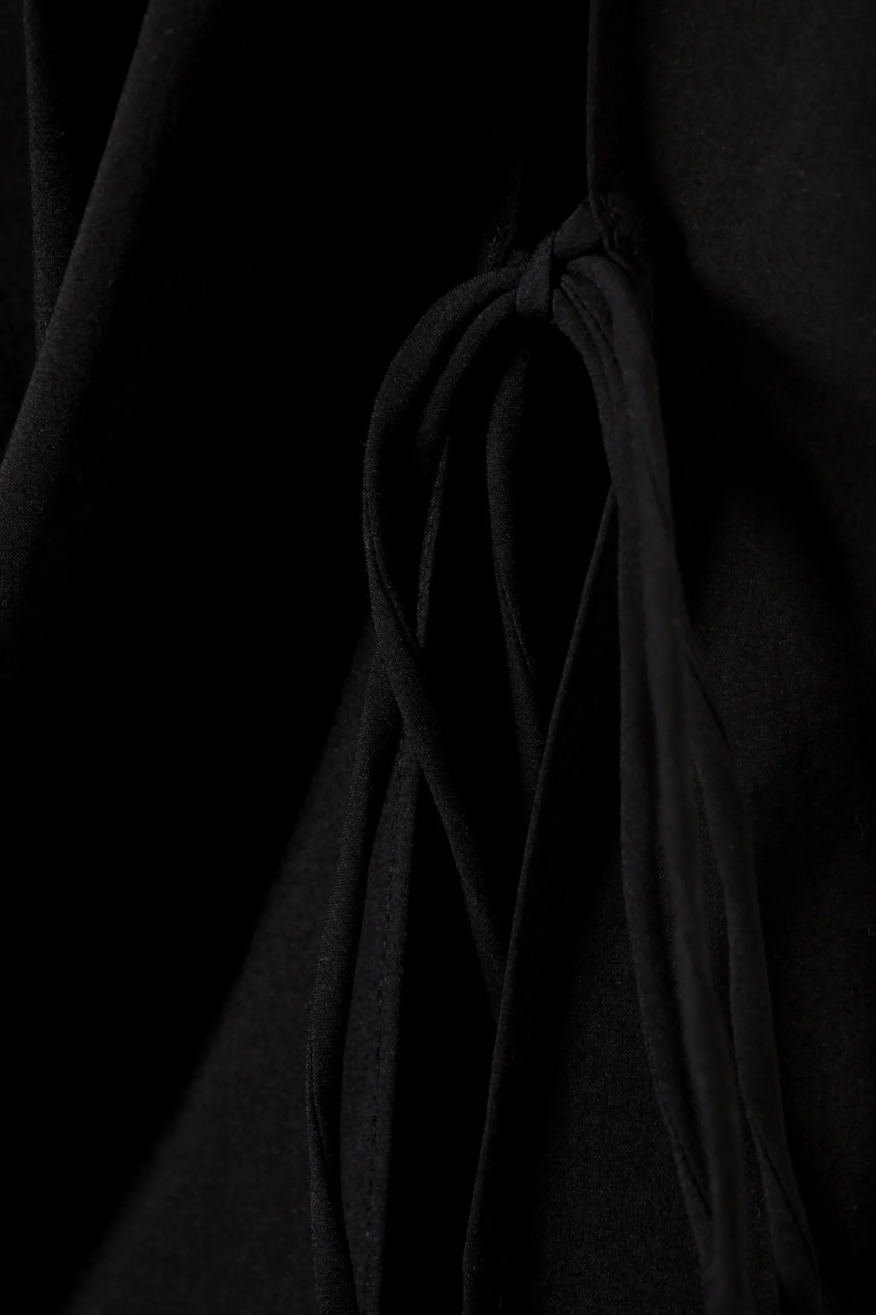 Weekday SLEEVELESS BOAT-NECK TIE TOP black Store