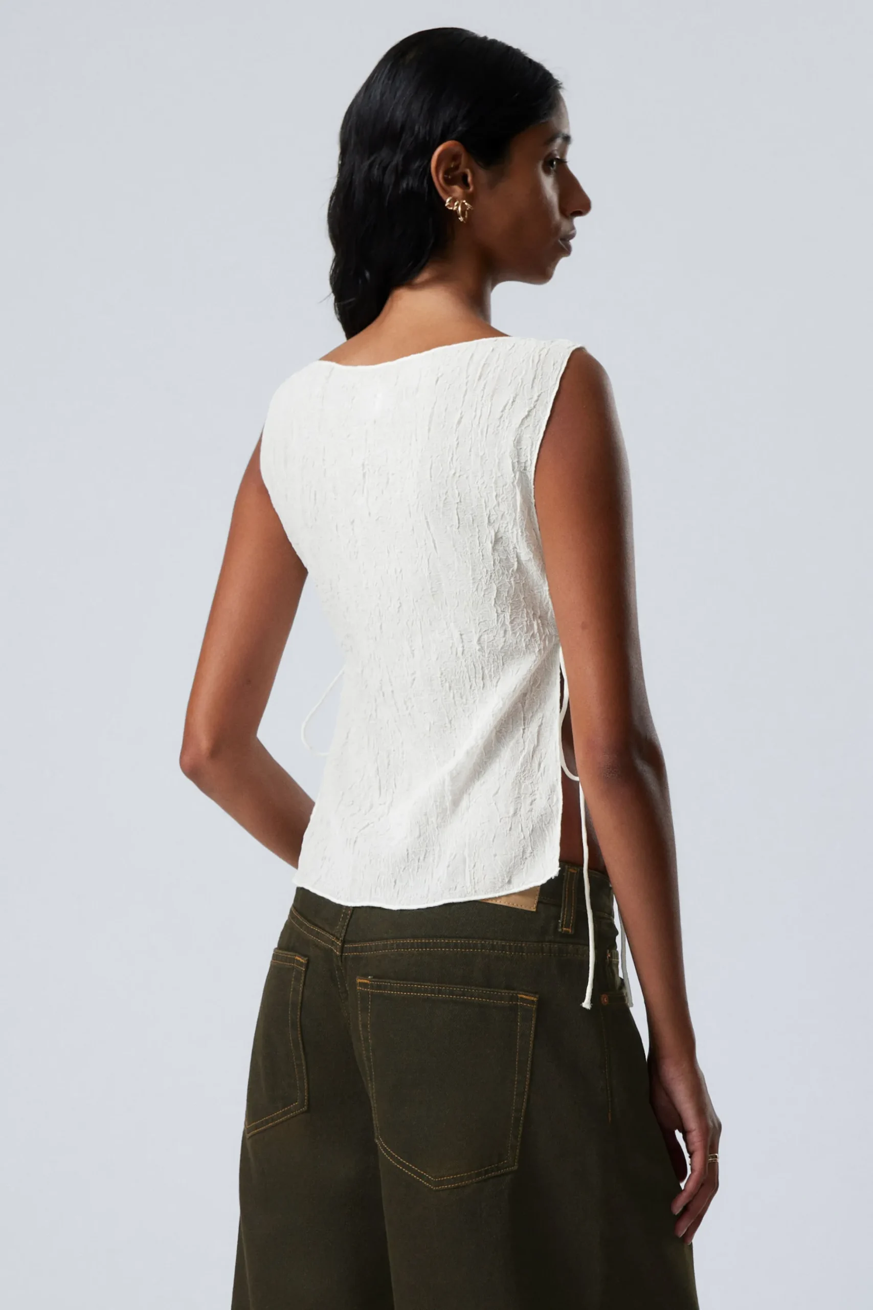 Weekday SLEEVELESS BOAT-NECK TIE TOP white Best Sale