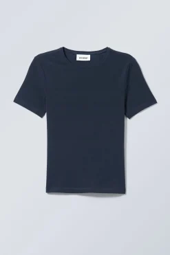 Weekday SLIM FITTED T-SHIRT dark blue Fashion