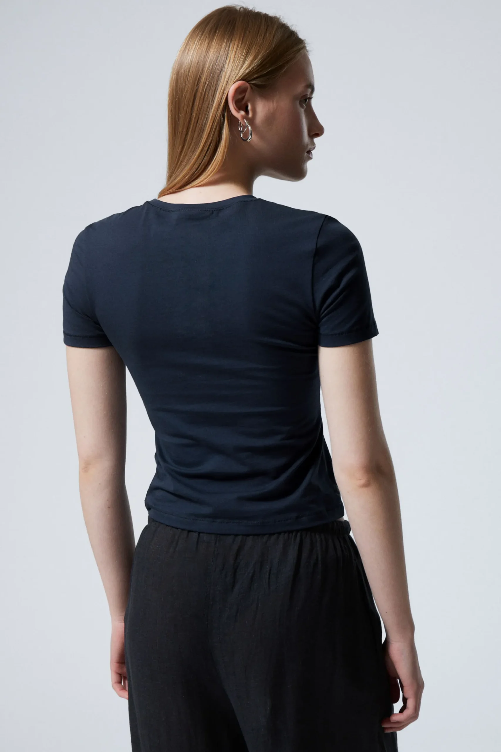 Weekday SLIM FITTED T-SHIRT dark blue Fashion