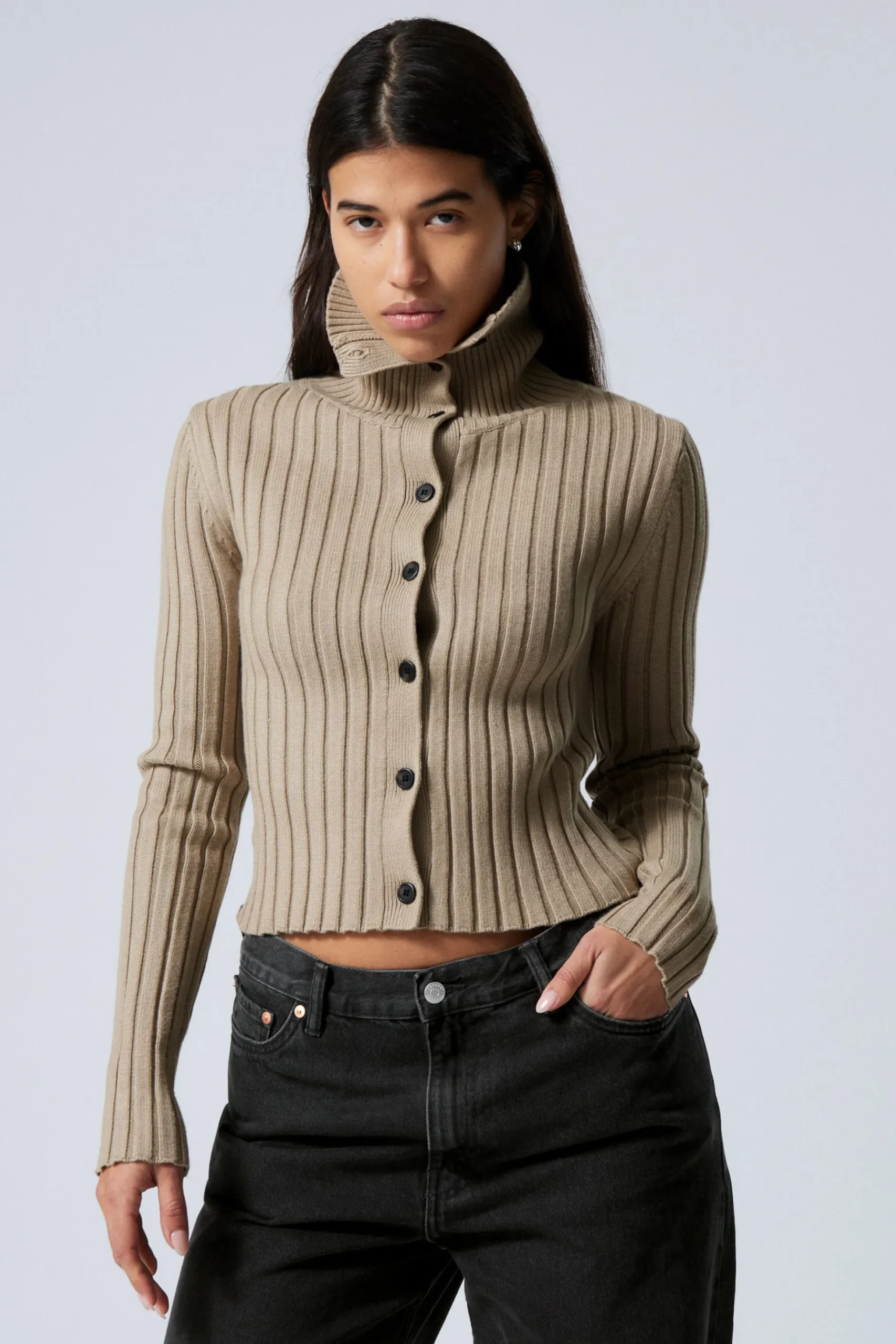 Weekday SLIM KNITTED TURTLENECK CARDIGAN dusty beige Online