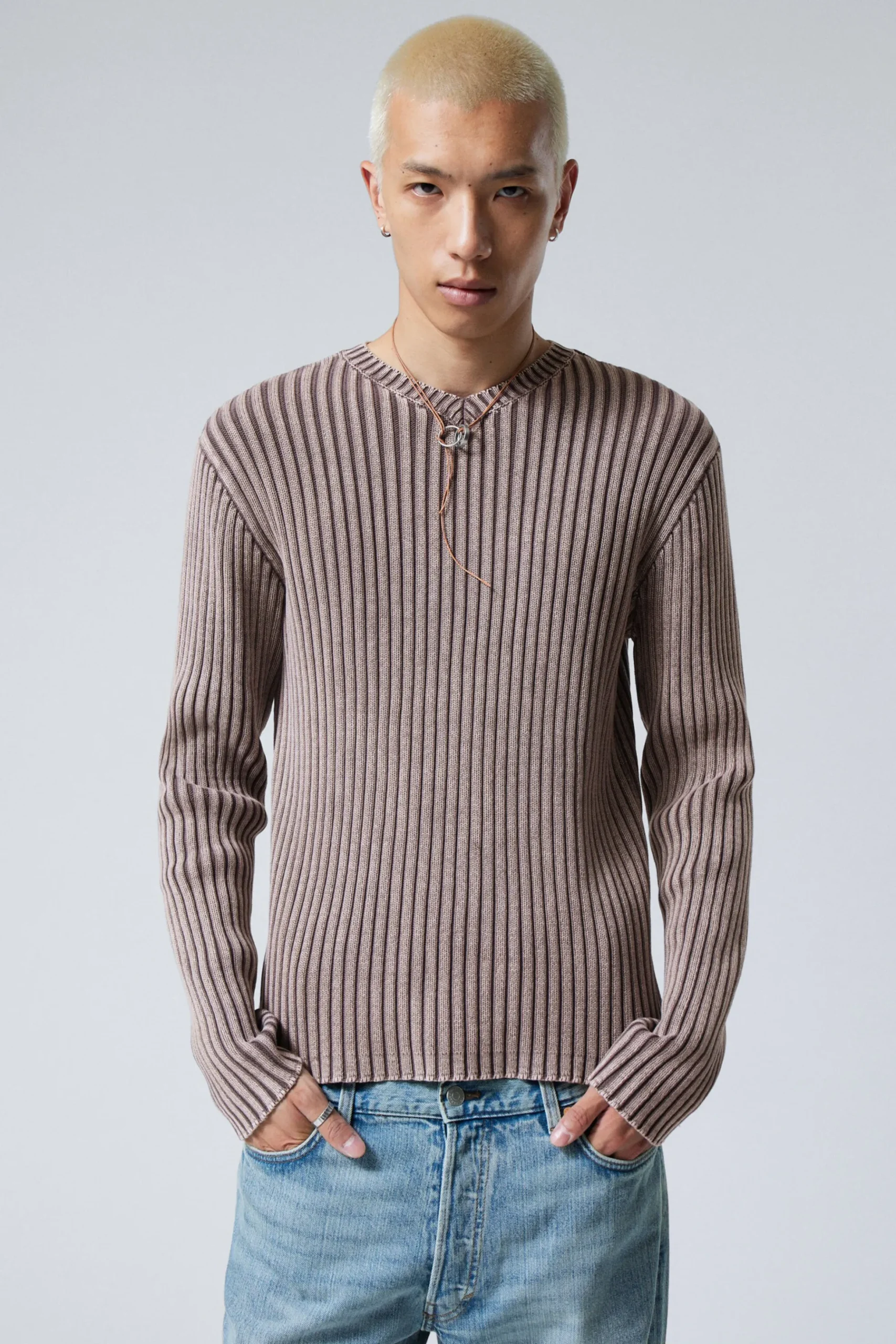 Weekday SLIM V-NECK KNITTED SWEATER dark grey melange Best Sale
